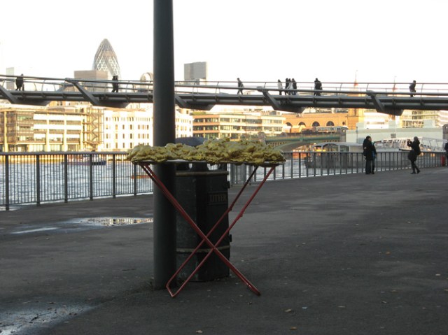 © Renate Egger and Wilhelm Roseneder. Goldene Erweiterung/Golden expansion. Street art project. Tate Modern. London, UK 2010